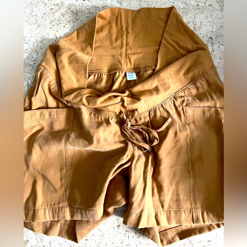 Old Navy Maternity Shorts